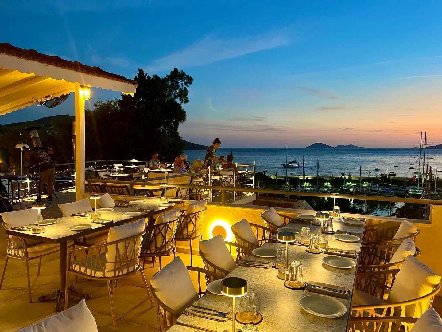 Rooftop terrace dining setup at Taraça Lounge & Kitchen, Kalkan